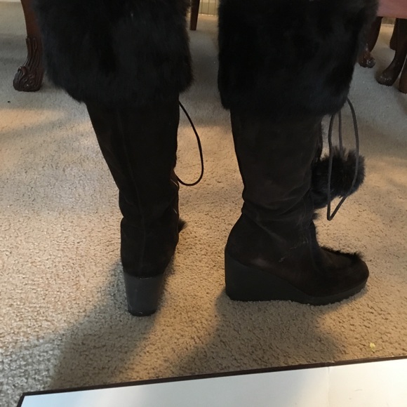 Coach Boots. Size: 8. Width: M. Color:Dark Brown - Picture 3 of 3